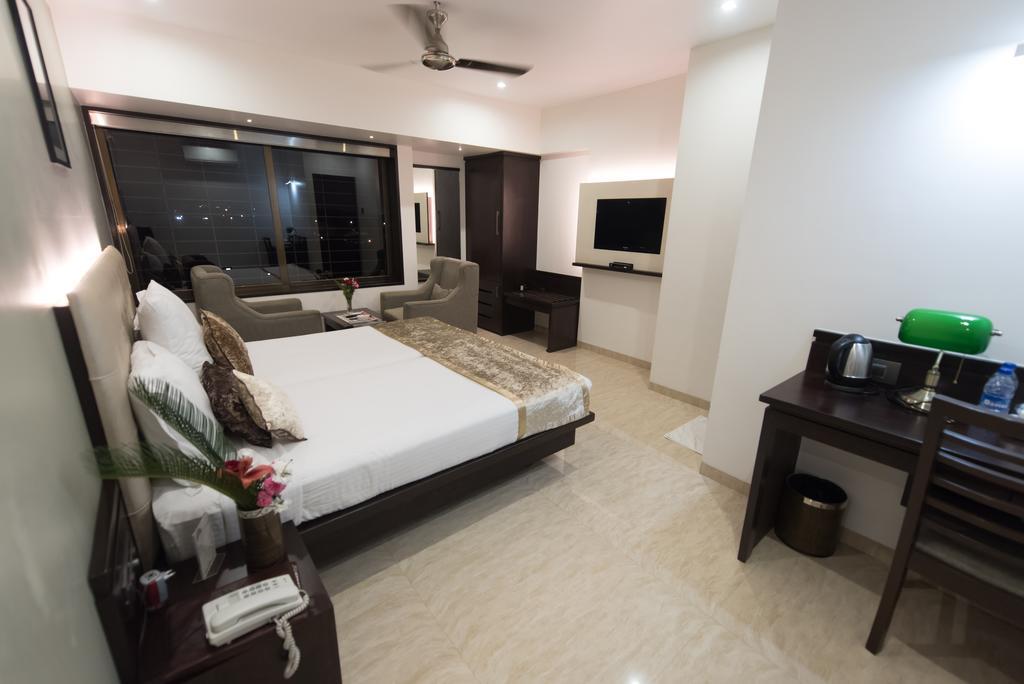 Hotel Le Grande - Mumbai International Airport Exteriör bild