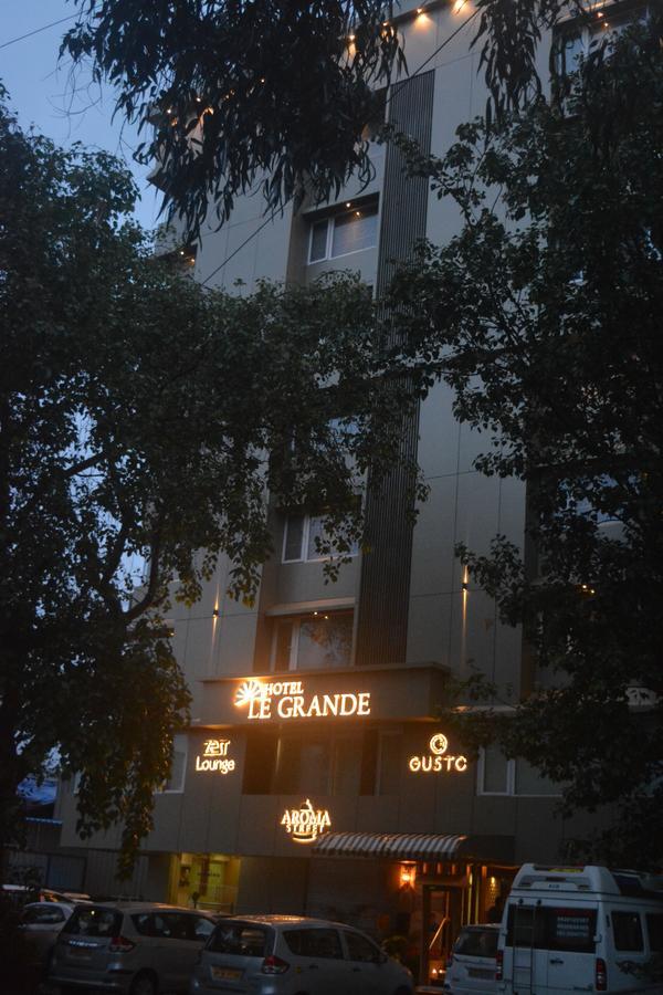 Hotel Le Grande - Mumbai International Airport Exteriör bild