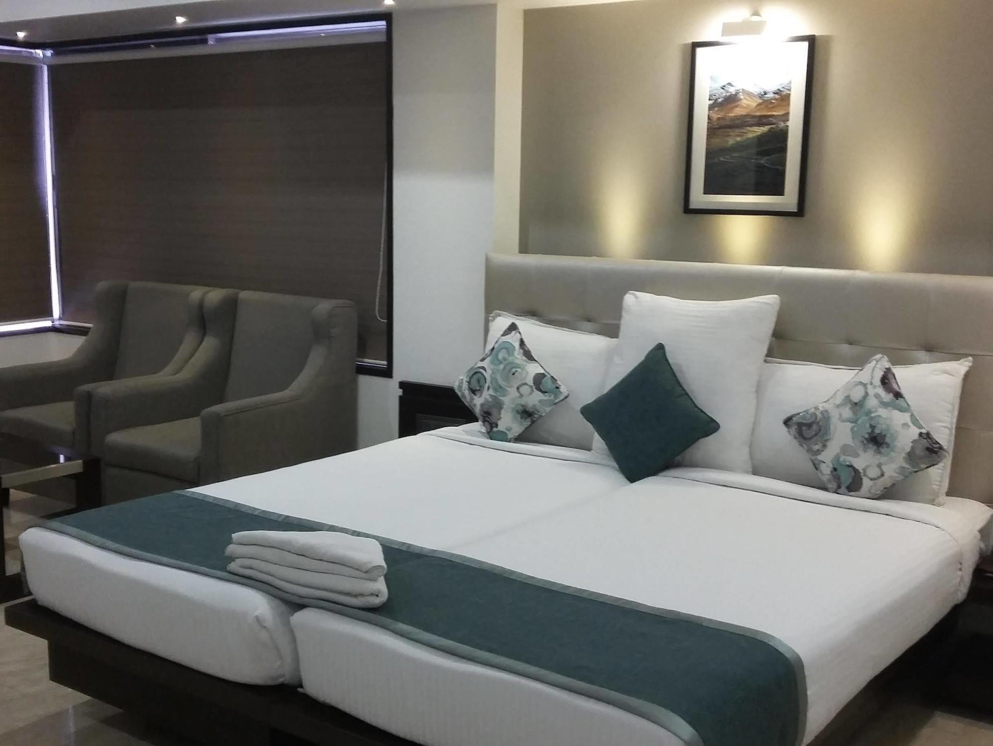 Hotel Le Grande - Mumbai International Airport Exteriör bild